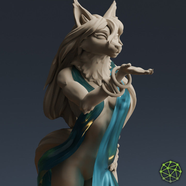 Nadira Bust